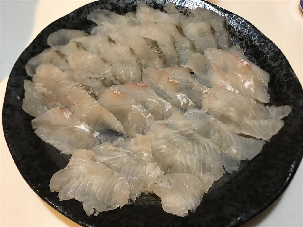 三浦半島の座布団サーフヒラメのお寿司
